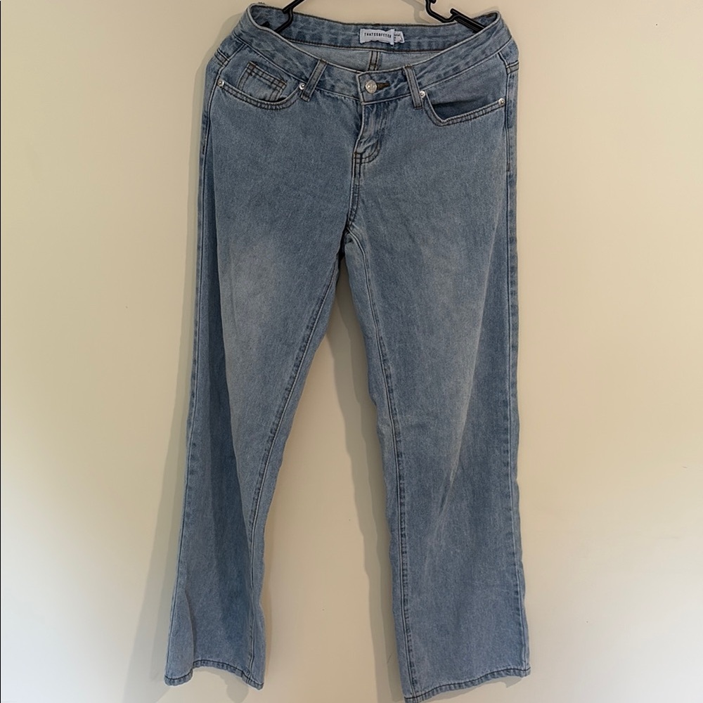 Thats So Fetch Light Wash Low Rise Straight Leg Women's Jeans